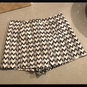 ❄️ 3/$20 ❄️ Topshop Skort Shorts Sz 6 US!